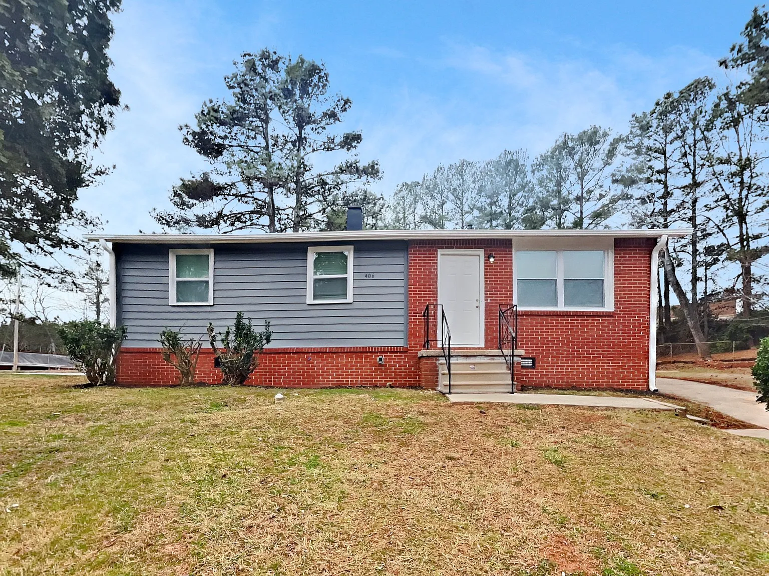 406 Blair Villa Dr SE photo 1