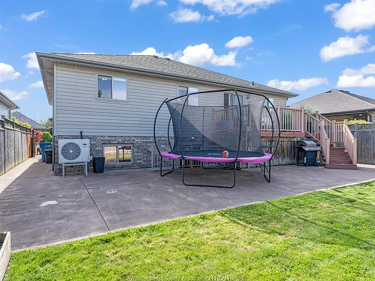 3040 Troup Cres — Photo 48