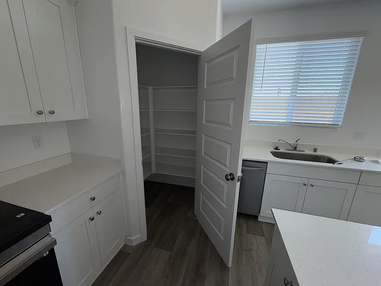 1672 Atlantica Dr S — Photo 3