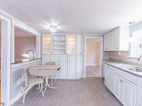 3rd image of 5 Morris Pl