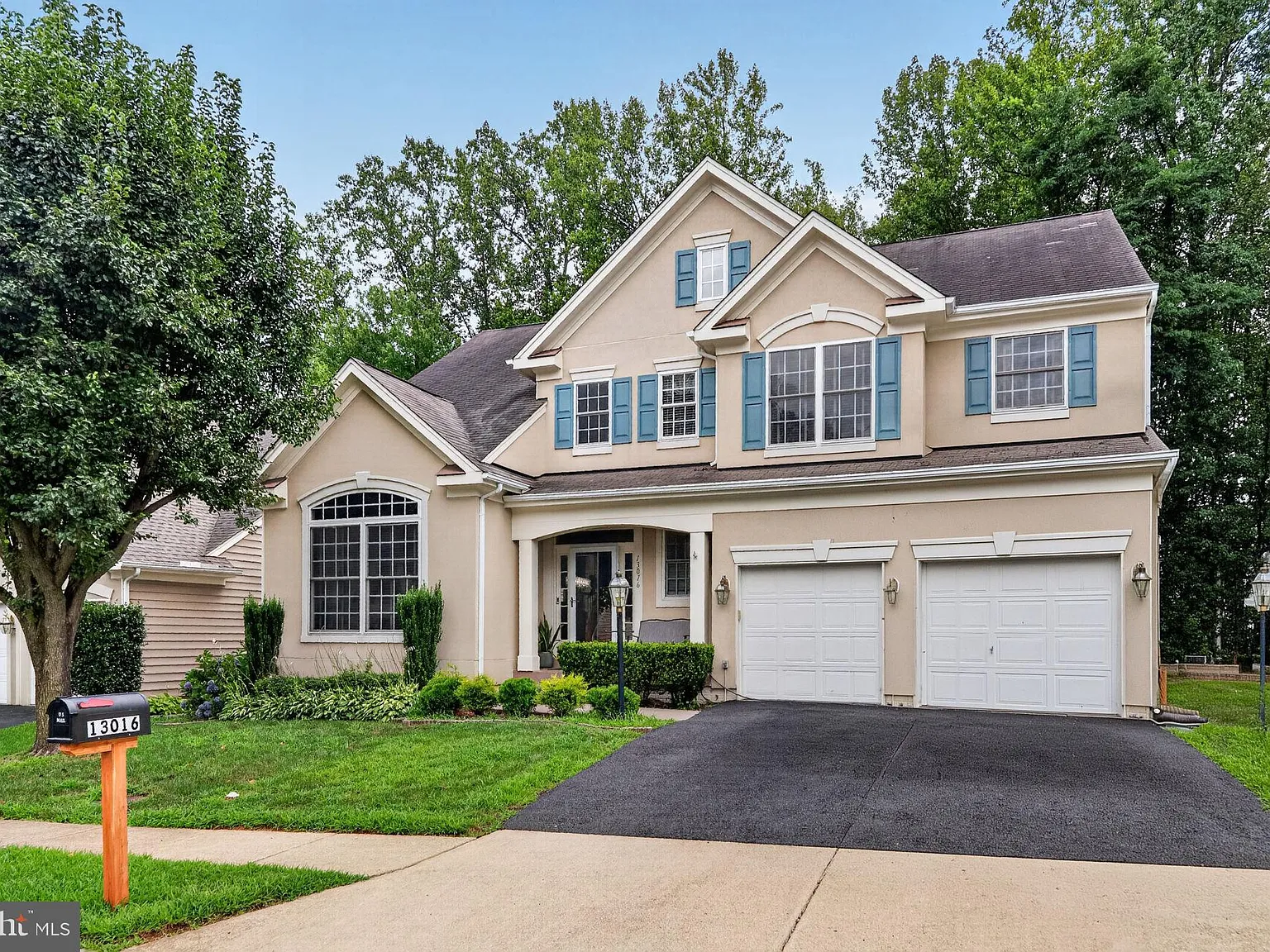 5 bed, 3.5 bath, 3450 sqft, $4,250 — Photo 3