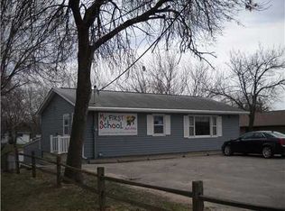 215 Edgewood Rd SW, Cedar Rapids, IA 52404