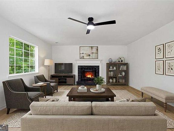3rd image of 2772 Arctic Ct