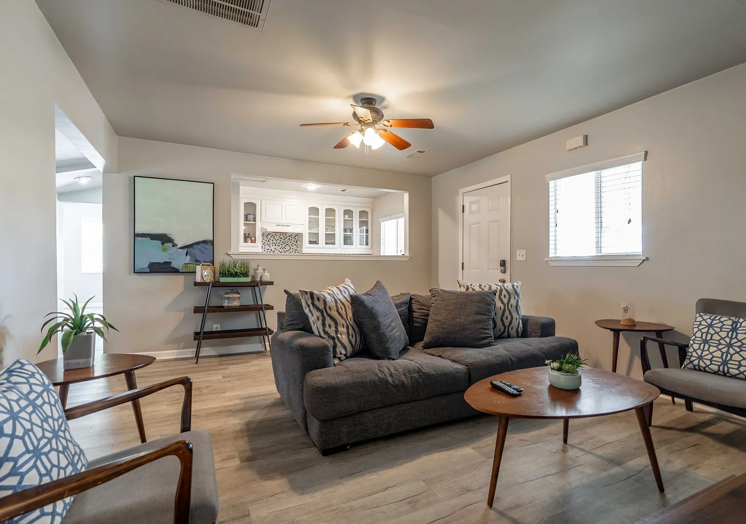 Downtown Bentonville home! Walk to Walmart HO, Downtown Square, and more! — Photo 4