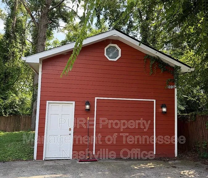 900 Crescent Hill Rd — Photo 28