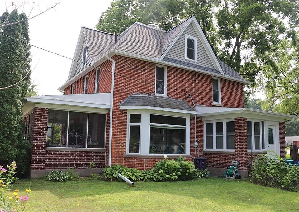 1st image of 35725 5th Street