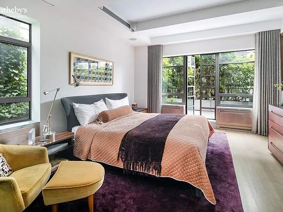 4th image of 45 W 54th St Penthouse A
