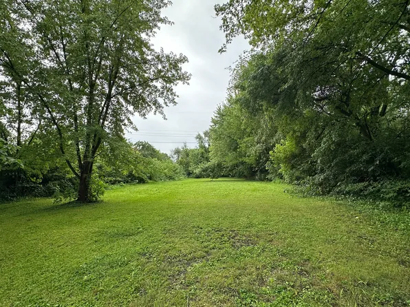 8271 Main St, Coatesville, IN 46121