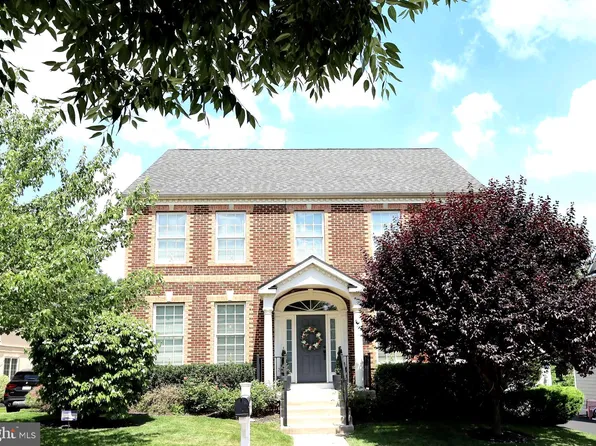 3674 Copper Beech Cir, Huntingdon Valley, PA 19006