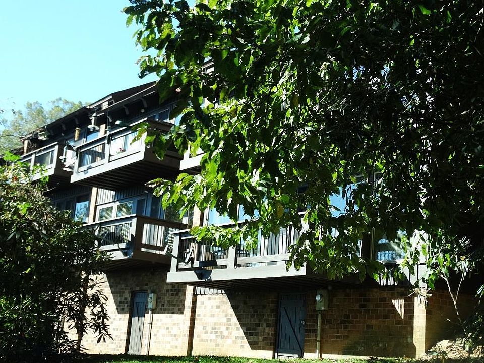 1st image of 43 Villa Dr
