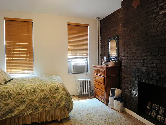 Rented by DSA Realty | media 18