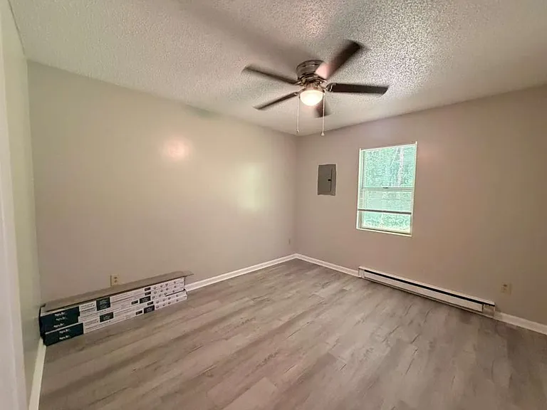 1024 Blair St — Photo 10