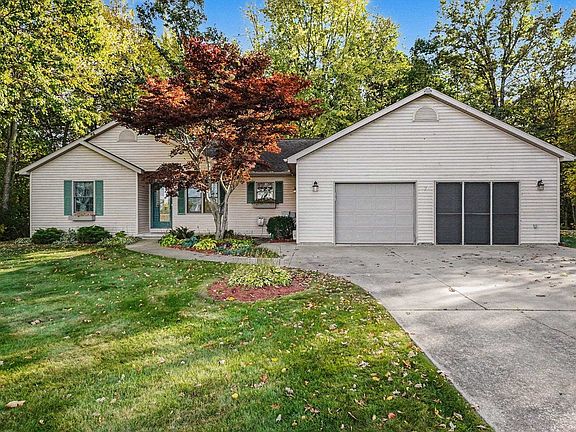 2nd image of 2086 Lebourdais Rd