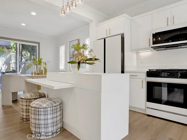 79 Modesto, Irvine, CA 92602