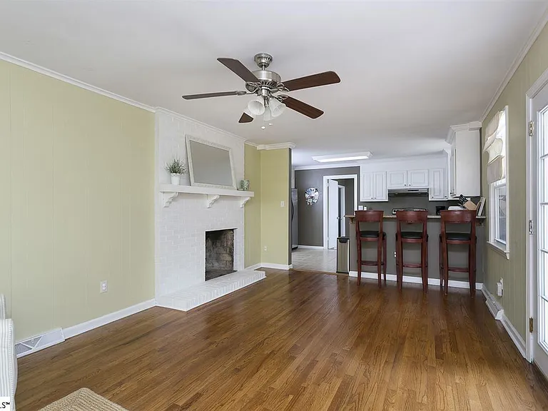 104 Mimosa Dr — Photo 7
