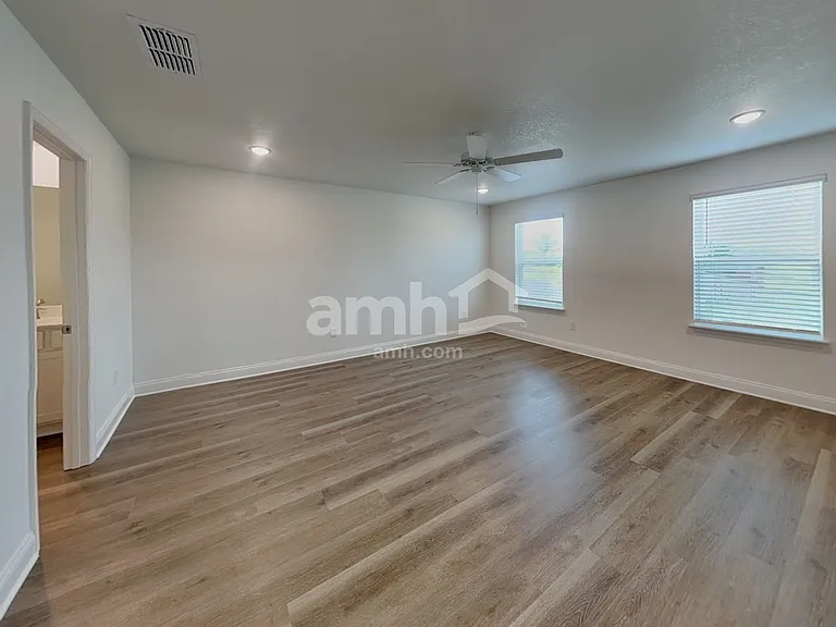 2610 Feather Crest Dr — Photo 8