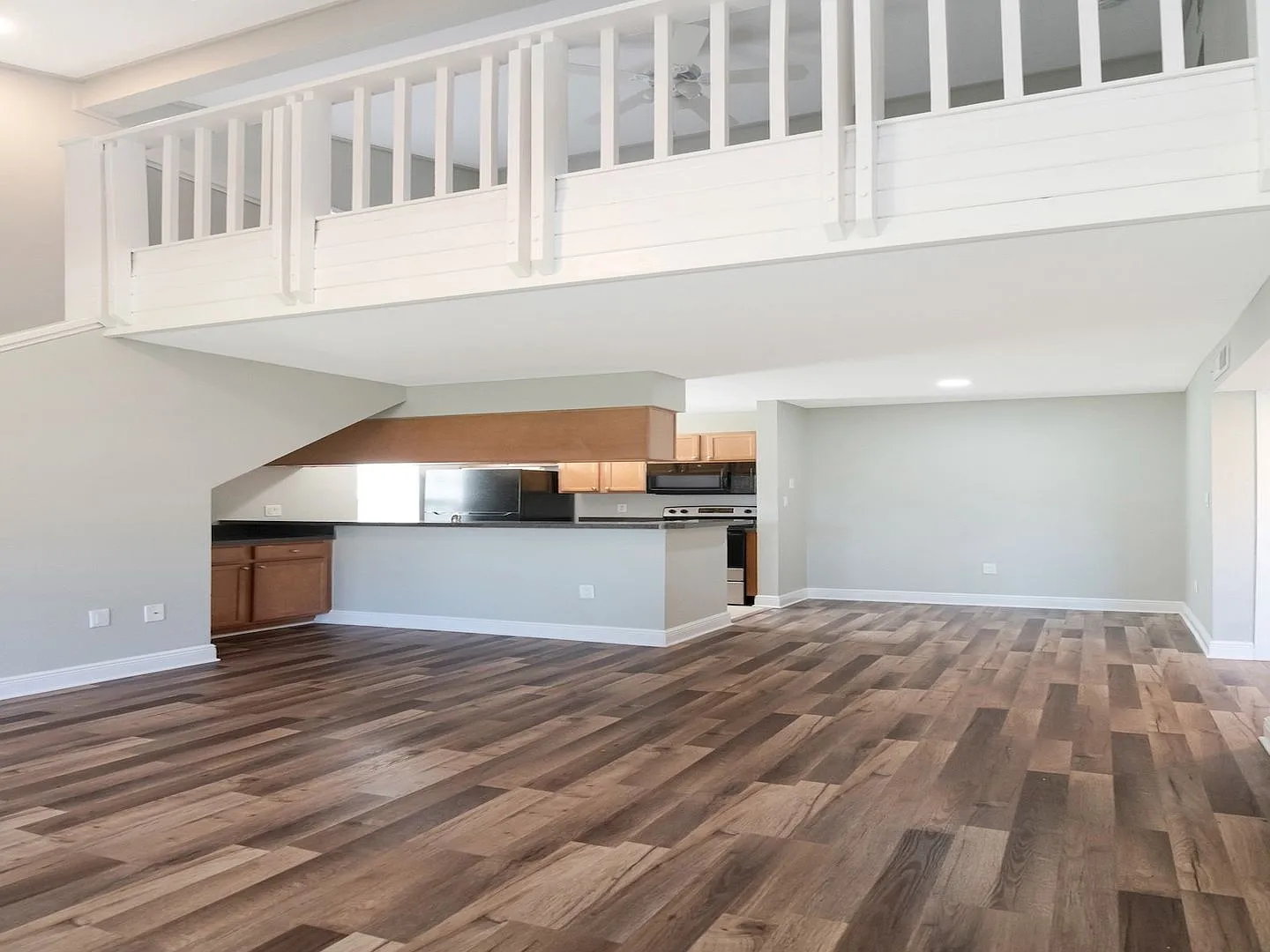 2/2 Town-home located within Park Lake Condominiums — Photo 4