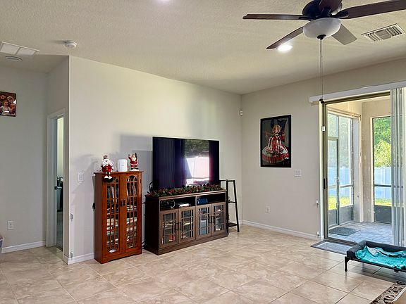 4th image of 9322 Grand Harvest Ct