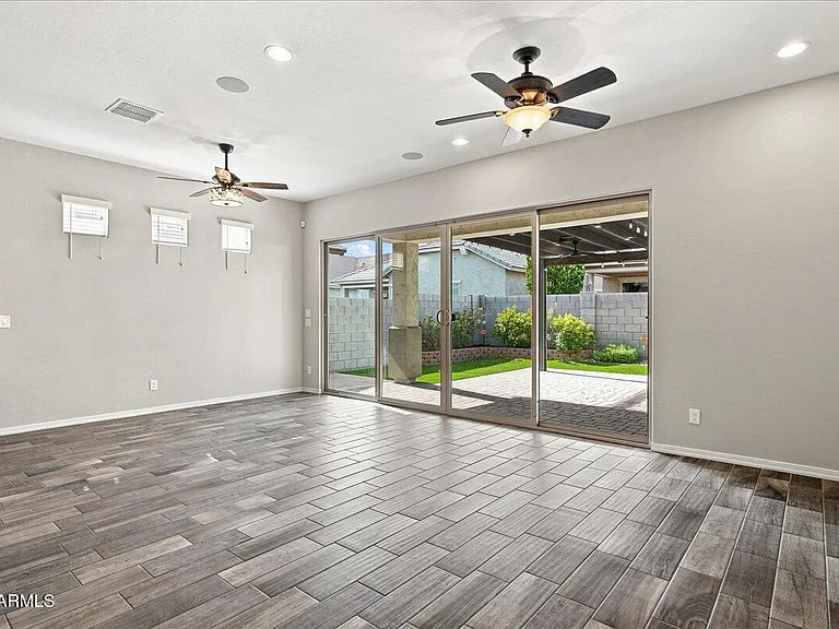 4325 E Boston St — Photo 16