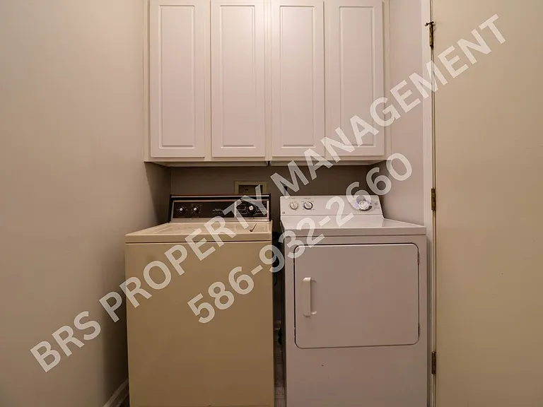 25675 Maritime Cir N — Photo 16