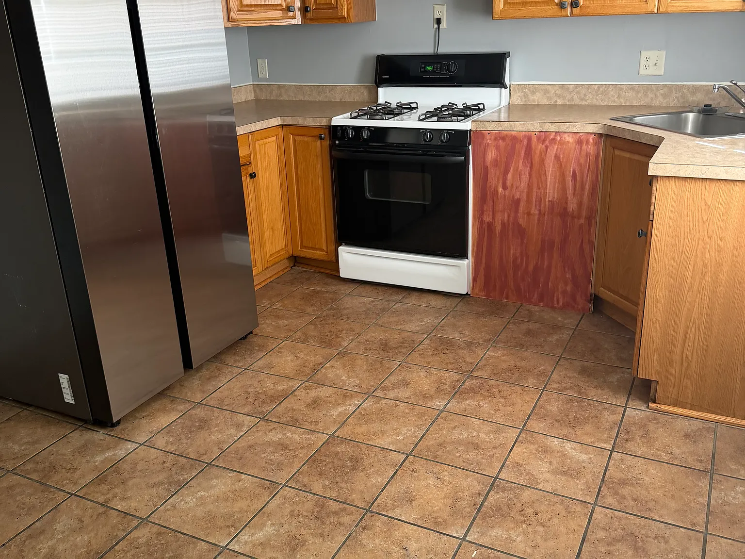 3 bed, 928 sqft, $1,800 — Photo 1