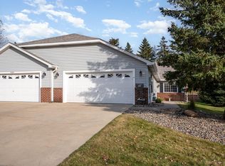 7604 Newbury Rd, Woodbury, MN 55125