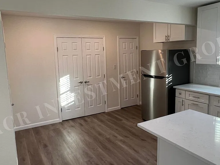 214 Williams Ln #D — Photo 10