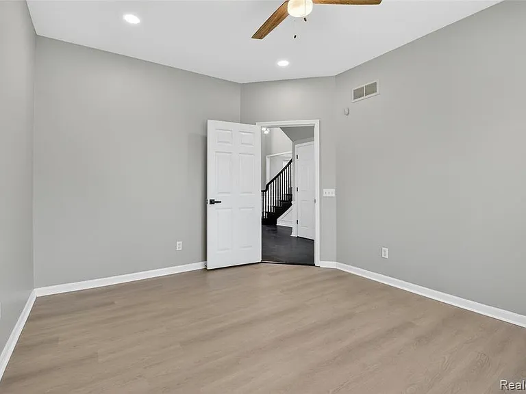 8862 Prairie St — Photo 16