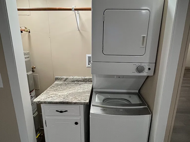15 E Bluff St #19 — Photo 16