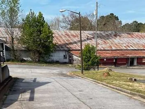 4962 Redan Rd, Stone Mountain, GA 30088