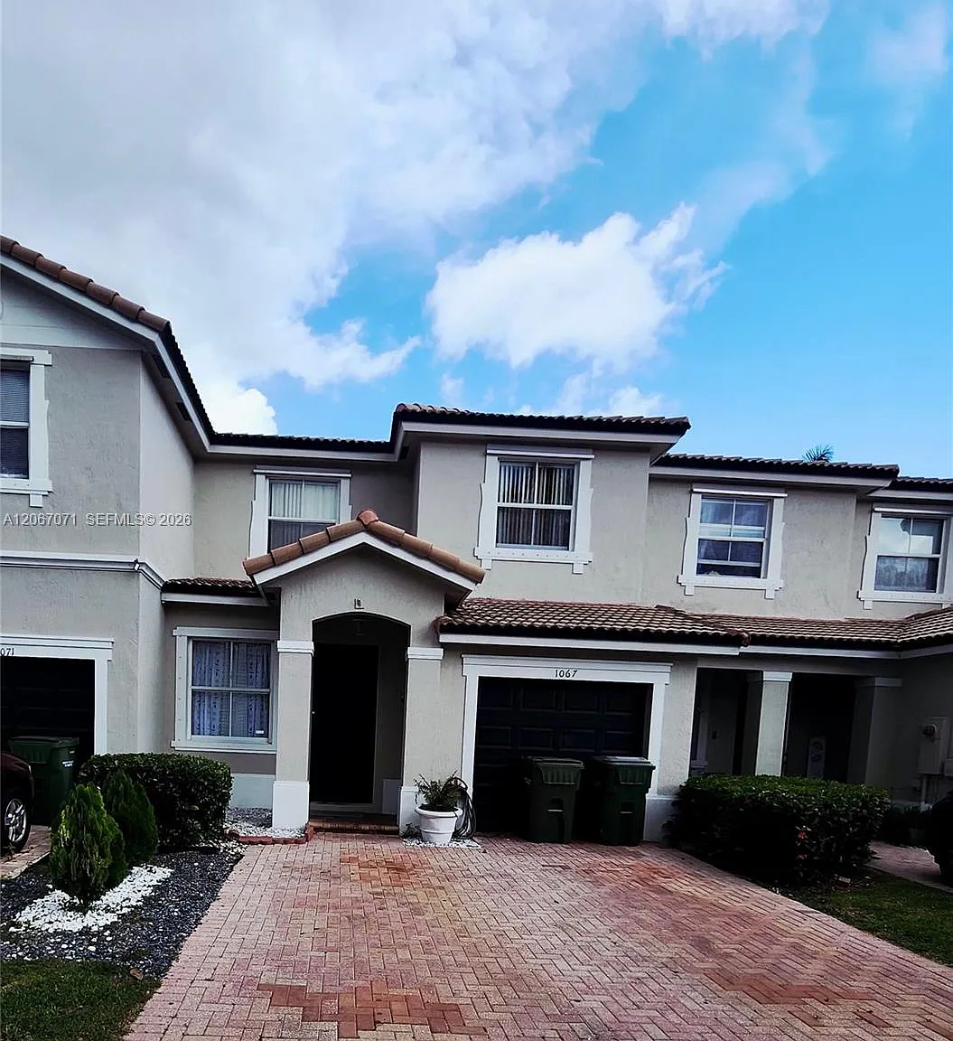 Floridian Isles South — Photo 1