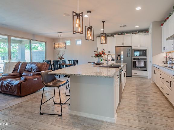 4th image of 41362 W Carlisle Ln