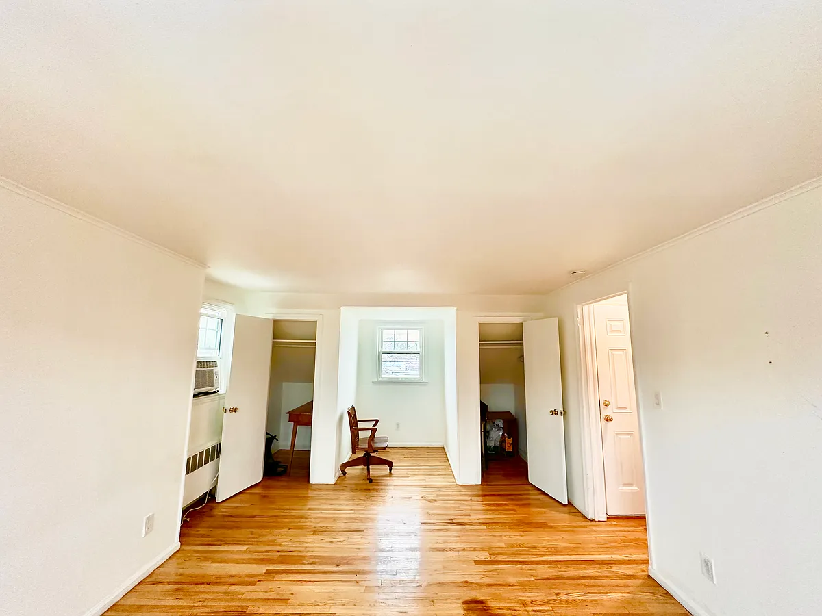 Building Photo - 68 Shipherd Ave #1