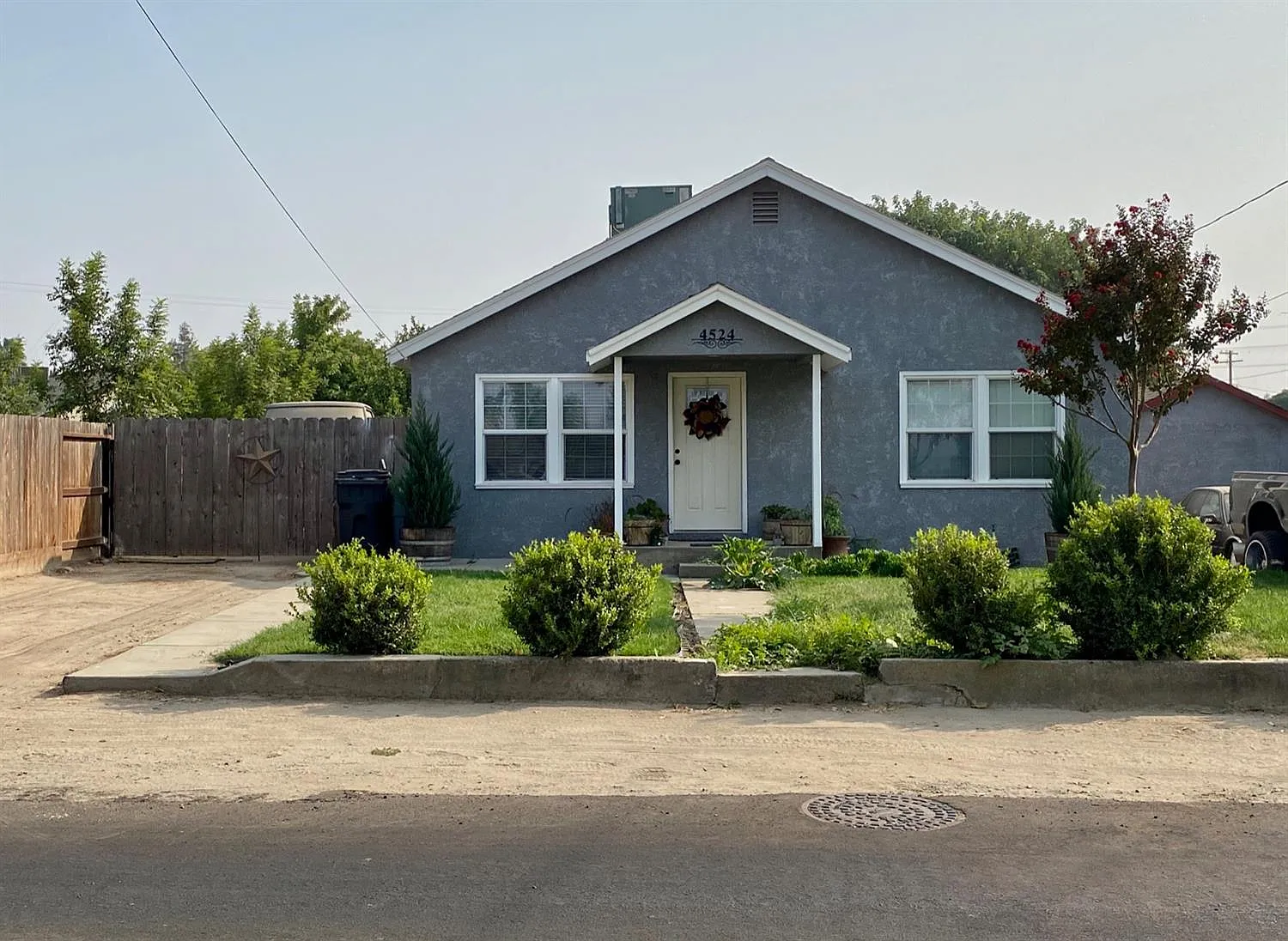 4524 E Zeering Rd photo 1