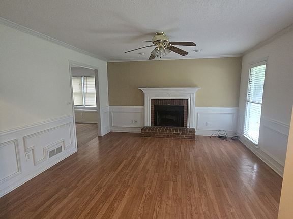 3rd image of 3490 Runnymeade Dr