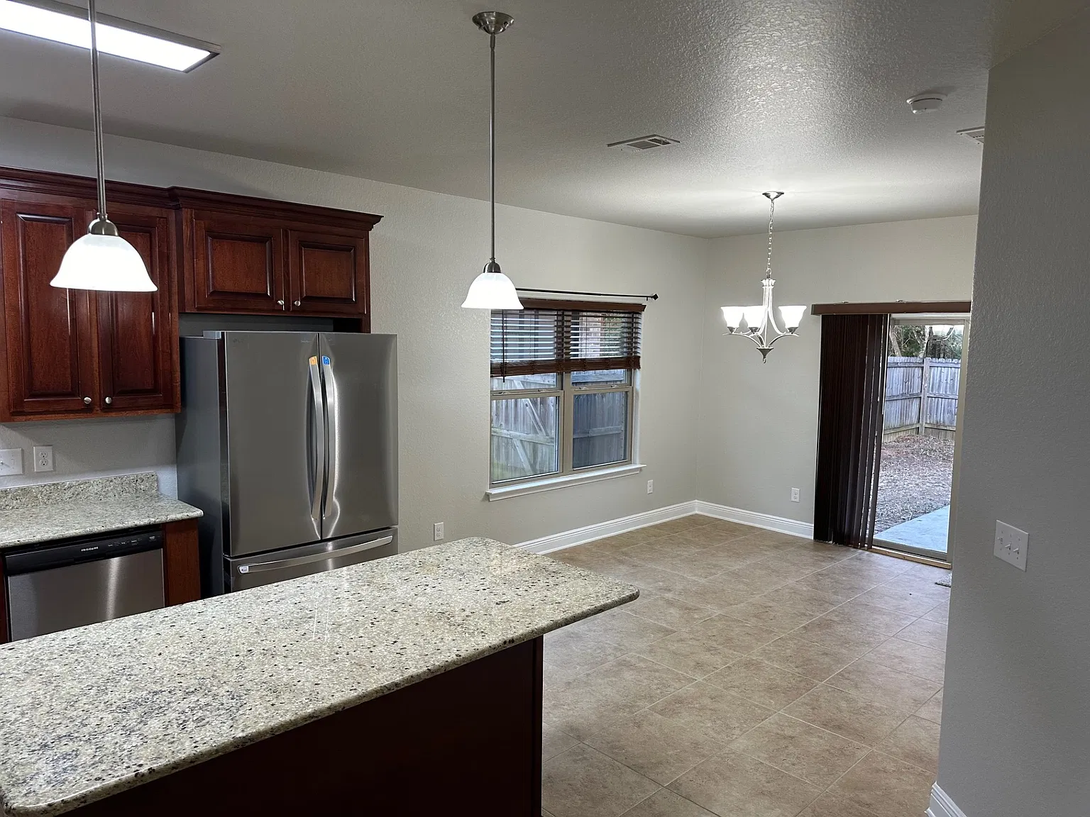 3 bed, 1694 sqft, $2,000 — Photo 4