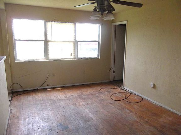5th image of 2344 NW 38th Pl