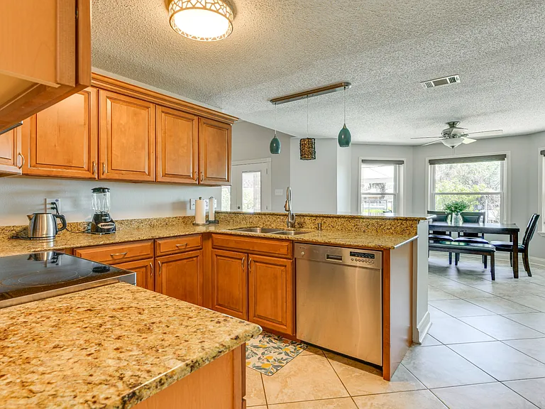 125 Windward Psge — Photo 13