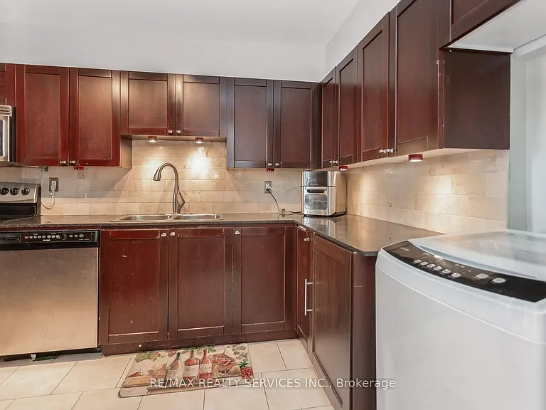 11 Wincott Dr #11 — Photo 10