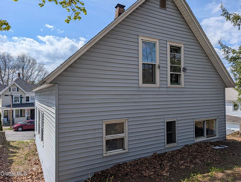 5th image of 67 Montgomery Street
