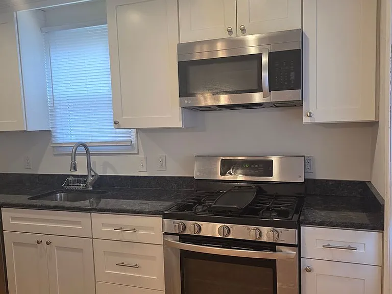 1554 Clayton Rd — Photo 9