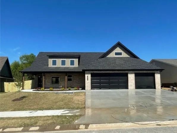 2613 Fairway Cir, Pea Ridge, AR 72751