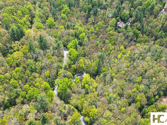 5th image of 205 Hickory Drive
