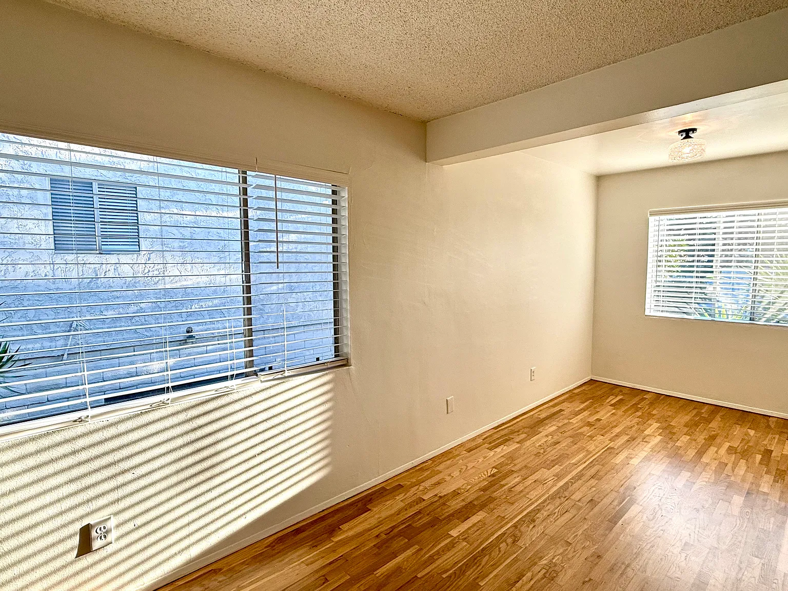 2 bed, 800 sqft, $2,595 — Photo 4