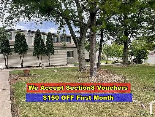 6831 N Frostwood Pkwy — Photo 2