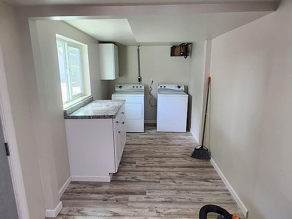 5th image of 608 Atlantic St #A