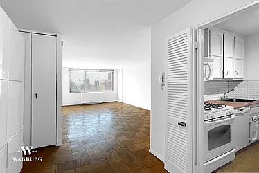 Rented by Warburg