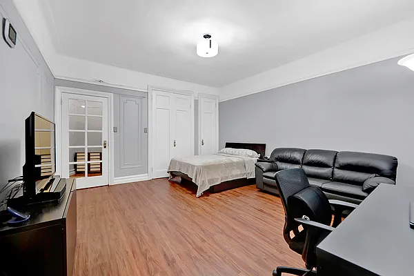 Sold by REMAX Elite | media 15