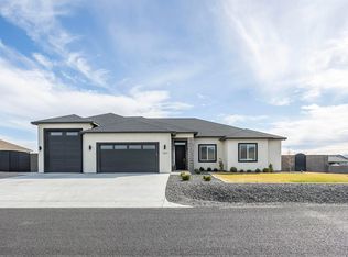 12519 Steeplechase Dr, Kennewick, WA 99338