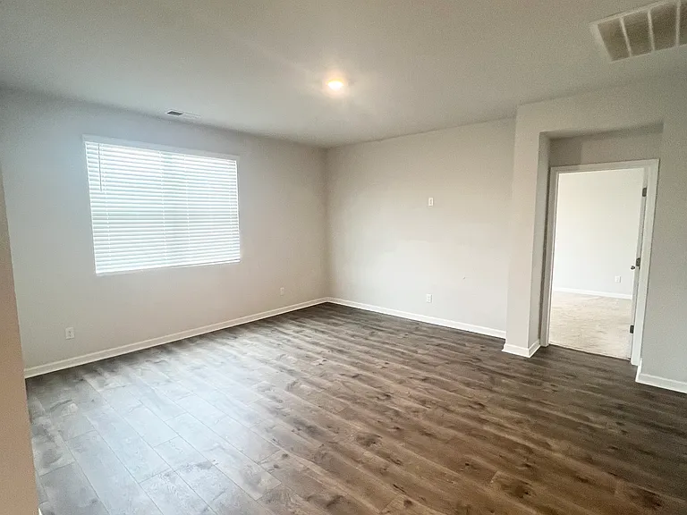 5278 Owens Ln — Photo 9